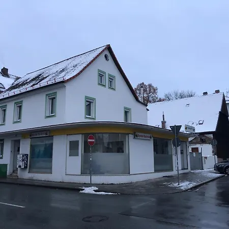 City Ferienwohnung Bayreuth דירה באיירוט